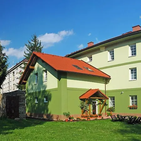 בית הארחה Marathon וורצ'לאבי